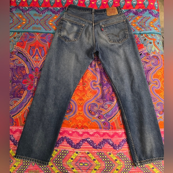 Levi's 505 34w x 32L - Picture 4 of 6